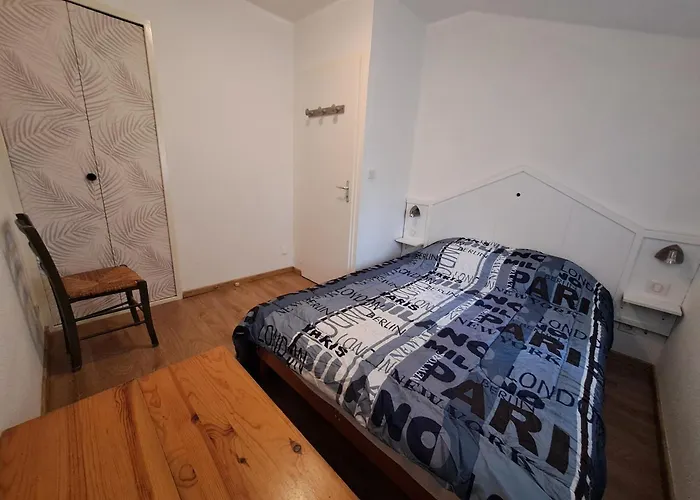 Chalet De Aux Abords Du D'hourtin *