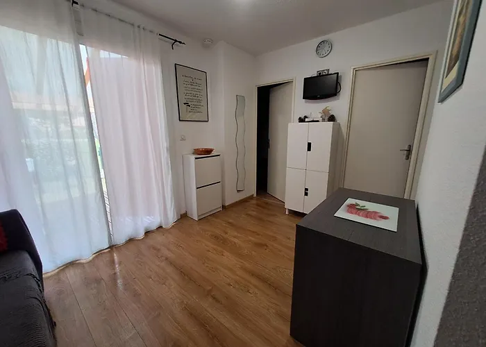 Chalet De Aux Abords Du D'hourtin *