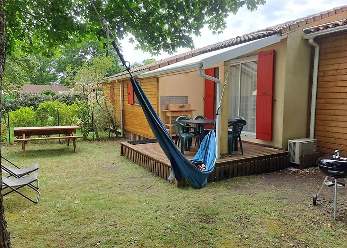 Chalet De Aux Abords Du D'hourtin